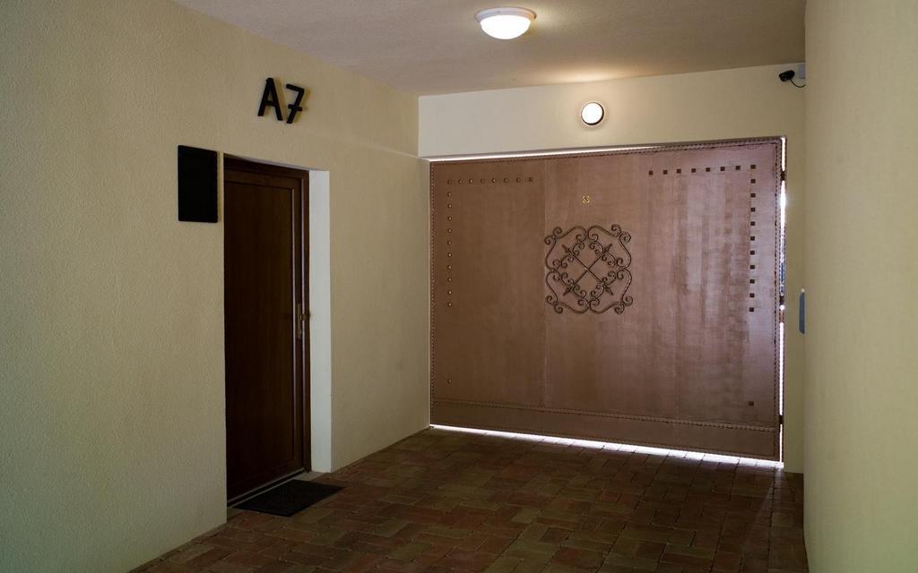 A7 Apartments Komarno Bagian luar foto