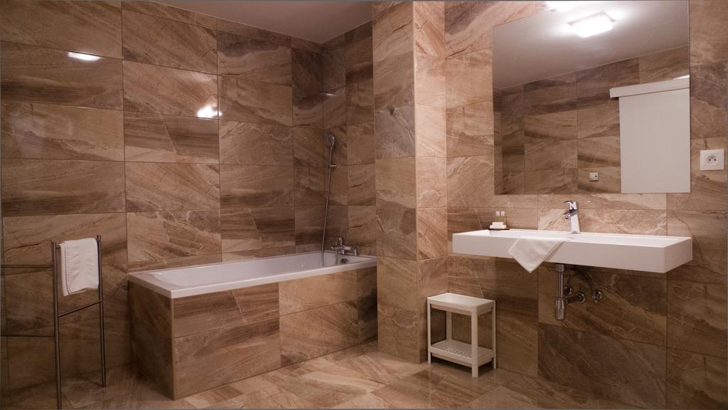 A7 Apartments Komarno Bagian luar foto
