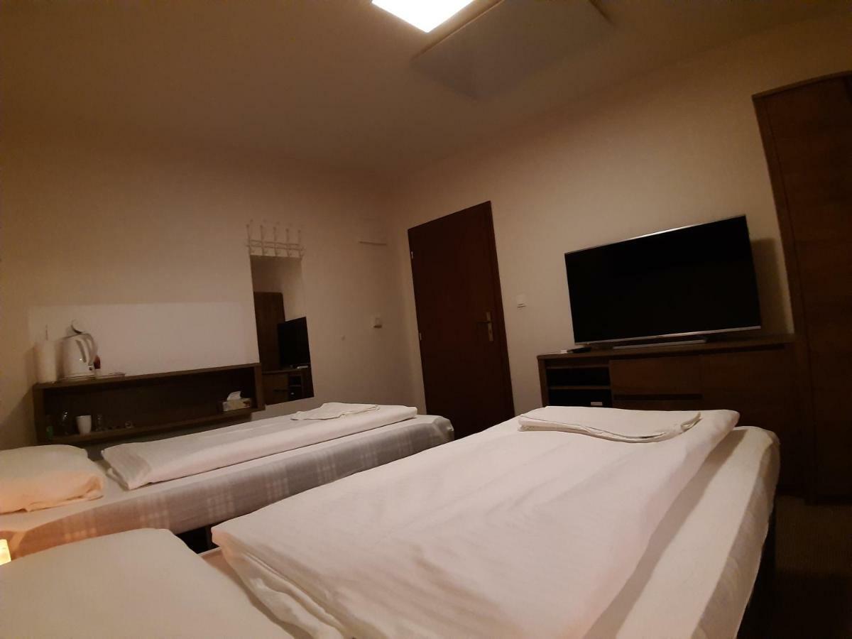 A7 Apartments Komarno Bagian luar foto