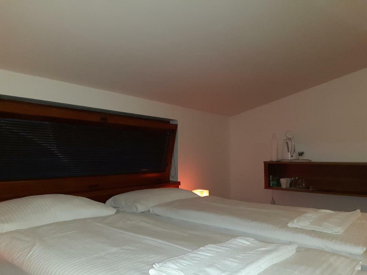 A7 Apartments Komarno Bagian luar foto